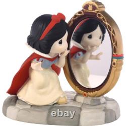 New PRECIOUS MOMENTS DISNEY Porcelain Figurine SNOW WHITE Mirror Peek Beauty