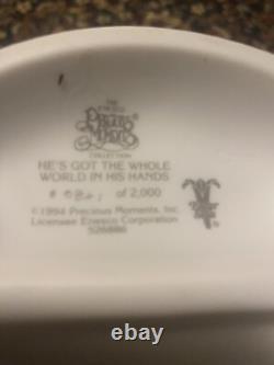 PRECIOUS MOMENTS 1994 He's Got The Whole World In His Hands 9 #0821 OF 2000 BOX