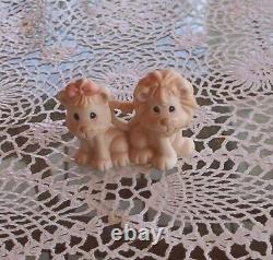 PRECIOUS MOMENTS A TAIL OF LOVE 2 x 2 NOAH'S ARK LIONS 1999 FIGURINE # 679976