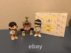 PRECIOUS MOMENTS EVERYBODY HAS A PART Asian Version RARE Mint #731625 1999 Box