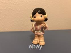 PRECIOUS MOMENTS EVERYBODY HAS A PART Asian Version RARE Mint #731625 1999 Box