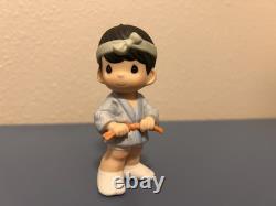 PRECIOUS MOMENTS EVERYBODY HAS A PART Asian Version RARE Mint #731625 1999 Box