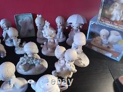 PRECIOUS MOMENTS LOT OF 26 PIECES All older