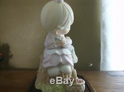 PRECIOUS MOMENTS LOVE ONE ANOTHER LARGE 9 FIGURE # 822426 RARE MINT withdisplay