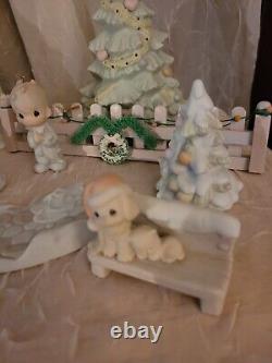 PRECIOUS MOMENTS SUGAR TOWN CLOCK SUGAR TOWN COLLECTIBLE CHRISTMAS With Figures