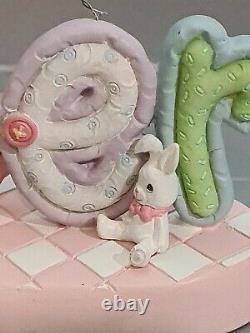 PRECIOUS MOMENTS VERY RARE! ALPHABET LETTERS SISTER Betty Mary Enesco BANNER