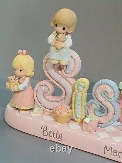 PRECIOUS MOMENTS VERY RARE! ALPHABET LETTERS SISTER Betty Mary Enesco BANNER