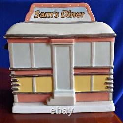 PRECIOUS MOMENTS YOU MAKE MY HEART FLOAT Sam's Diner HUGE Limited 306 of 3000