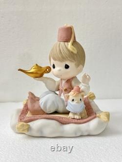 PRECIOUS MOMENTS Your Wish Is My Command Disney Showcase RARE