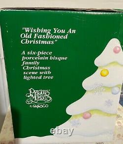 Precious Moment Figurine 634778 Wishing You An Old Fashioned Christmas Mint