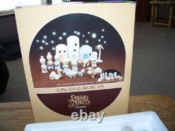 Precious Moment Mini Nativity withRARE TURBAN SHEPHERD BOY FIGURE #E-2395 Vtg 1982