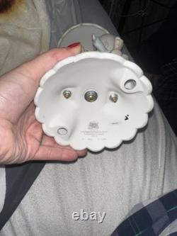 Precious Moments 139475 Love Makes The World Go Round Limited Edition