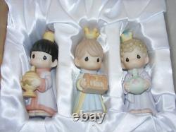 Precious Moments 13 Piece Deluxe Set Nativity Includes Stable 2008 L-1