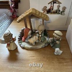 Precious Moments 199301 For Unto Us A Child Is Born Hallmark Exclusive 7 Piece
