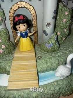 Precious Moments 2012 Ultimate Disney Princess Castle Large Lights Up RARE READ