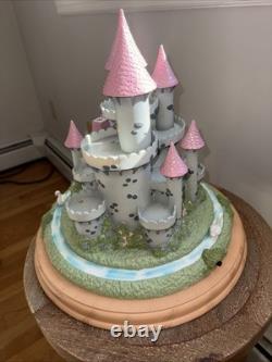 Precious Moments 2012 Ultimate Disney Princess Castle Large Lights Up RARE READ