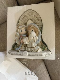 Precious Moments 2013 A SAVIOR IS BORN Nativity Joseph, Mary, Jesus LIMITED