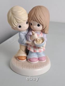 Precious Moments 241025 I'LL HOLD YOU NOW AND ALWAYS Figurine 2023- NO BOX