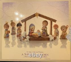 Precious Moments 30th Anniversary Deluxe Collectors Edition Nativity 13 Pieces