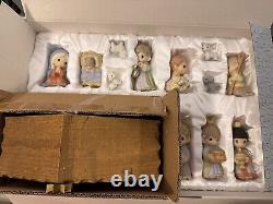 Precious Moments 30th Anniversary Deluxe Collectors Edition Nativity 13 Pieces