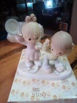 Precious Moments 523186 YES DEAR, YOU'RE ALWAYS RIGHT VERY RARE Century Circle