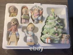 Precious Moments #634778 WISHING YOU AN OLD FASHIONED CHRISTMAS Complete MIB