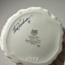 Precious Moments 850942 Victorious In Jesus Chapel Exclusive Hand Painted 2000