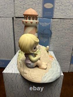 Precious Moments 890008 God's Love Is My Guiding Light Chapel Exclusive Lights