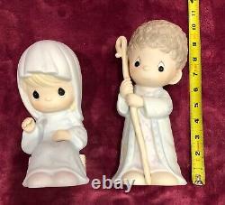 Precious Moments 9 inch Dealers Nativity 104523 Come Let Us Adore Him Olivebranc