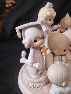 Precious Moments A Portrait Of Loving, Sharing And Caring Figurine In Box 108543