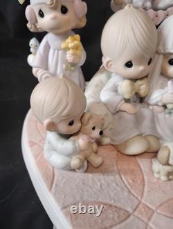 Precious Moments A Portrait Of Loving, Sharing And Caring Figurine In Box 108543