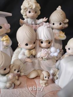 Precious Moments A Portrait Of Loving, Sharing And Caring Figurine In Box 108543