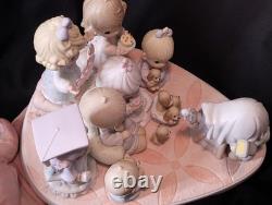 Precious Moments A Portrait Of Loving, Sharing And Caring Figurine In Box 108543