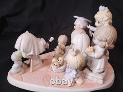 Precious Moments A Portrait Of Loving, Sharing And Caring Figurine In Box 108543