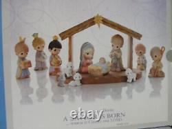 Precious Moments A Savior Is Born Nativity 13 Pieces Deluxe Set Lightly Used