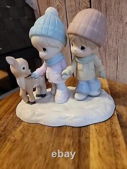 Precious Moments A Winter Walk Is Warmer With You Love Figurine 231038 New