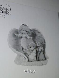 Precious Moments Behold The Newborn King Limited Edition Figurine 211039