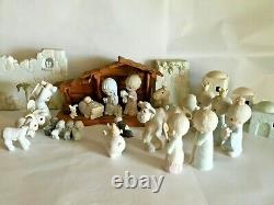 Precious Moments COME LET US ADORE HIM 29pc Nativity Set/Creche Porcelain EC