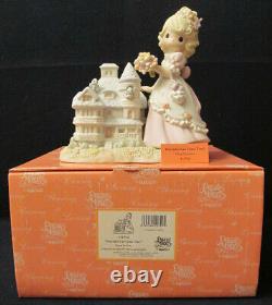 Precious Moments Chapel Exclusive Figurine # 111754 Fairytales Can Come True