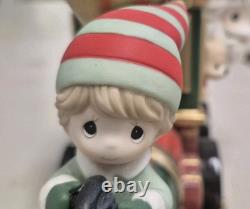 Precious Moments Christmas Train Figurine Santa Claus Back in Town#0002/3000