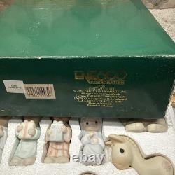 Precious Moments Come Let Us Adore Him Nativity Figurines 1982 Vintage E2395