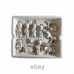 Precious Moments Come Let Us Adore Him Nativity Set & Buildings E2387 E2395