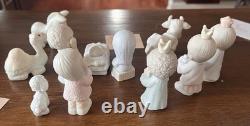 Precious Moments Come Let Us Adore Him Nativity Set & Buildings E2387 E2395