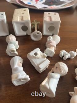 Precious Moments Come Let Us Adore Him Nativity Set & Buildings E2387 E2395