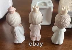 Precious Moments Come Let Us Adore Him Nativity Set & Buildings E2387 E2395