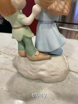 Precious Moments DISNEY Showcase Collection Peter Pan and Wendy Neverland 2010
