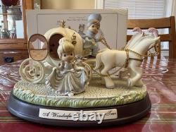 Precious Moments Disney Cinderella Carriage Share The Gift Of Love Musical