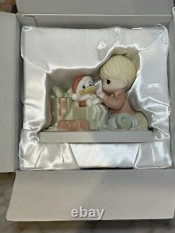Precious Moments Disney Donald Duck 710038 Christmas There's Nothin' To It withBox