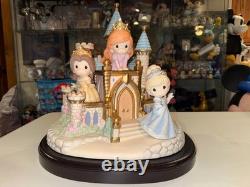Precious Moments Disney Masterpiece Collection They Lived Happily Ever After'