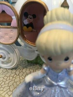 Precious Moments Disney Showcase Cinderella Carriage Musical with Original Box